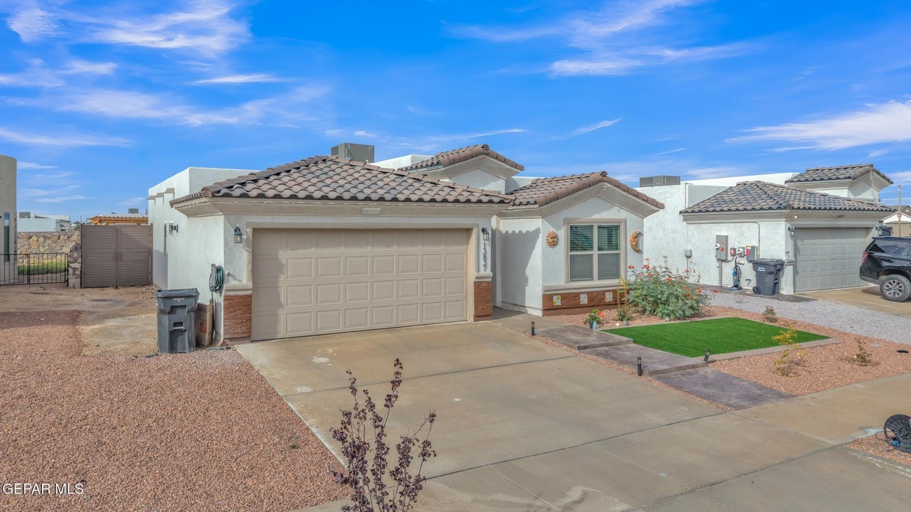13837 Sky Ranger Ave - Photo 2 of 40