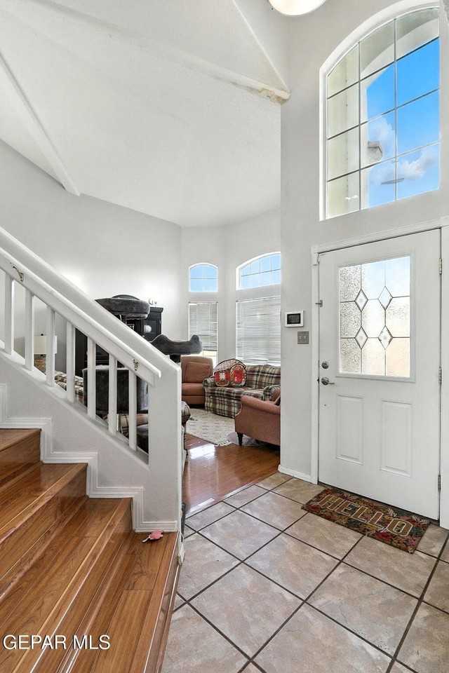 12361 Tierra Arroyo Dr - Photo 3 of 47