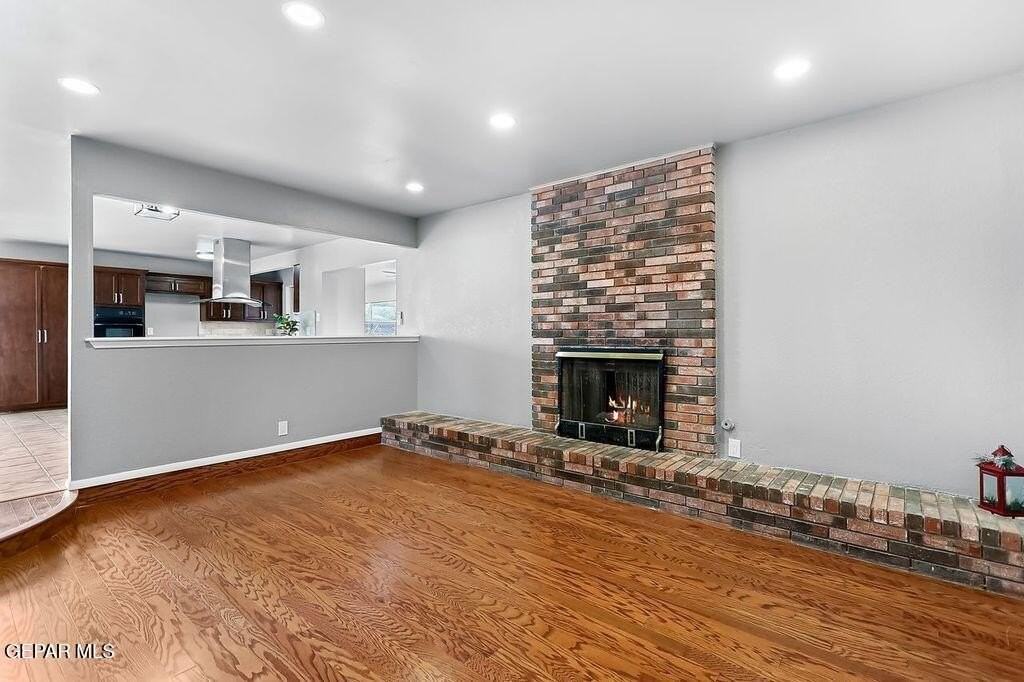 17001 Darrington Rd - Photo 5 of 50