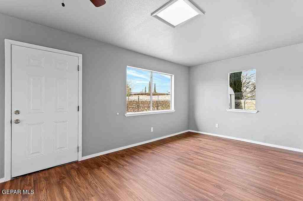 17001 Darrington Rd - Photo 7 of 50