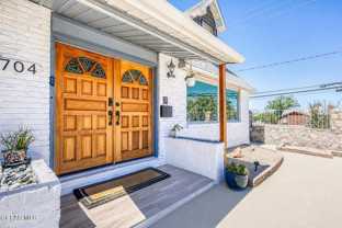 704 Mckelligon Dr - Photo 1 of 1