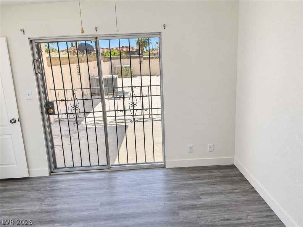 1722 E University Ave #5 - Photo 6 of 10