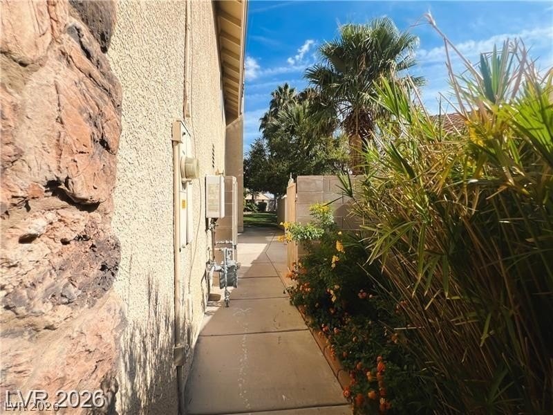 1460 Covelo Ct - Photo 3 of 50