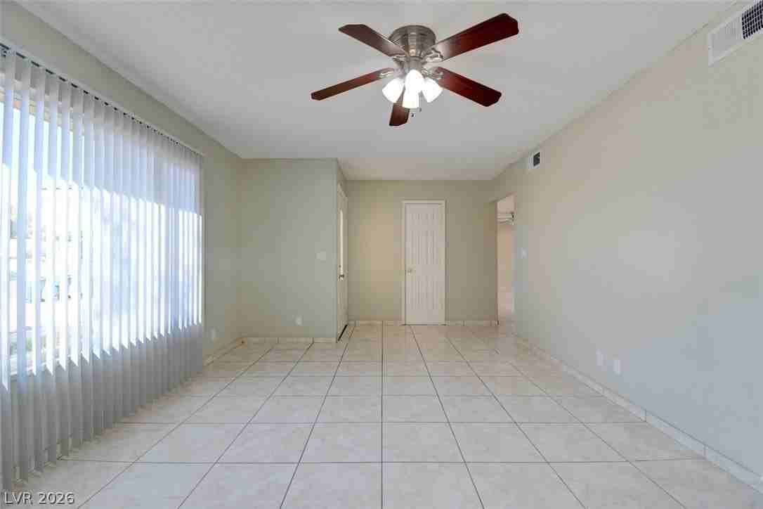 7132 Acorn Ct - Photo 3 of 16