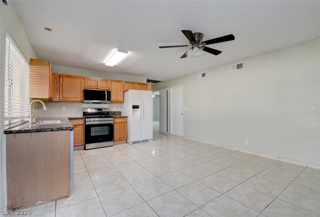 7132 Acorn Ct - Photo 5 of 16