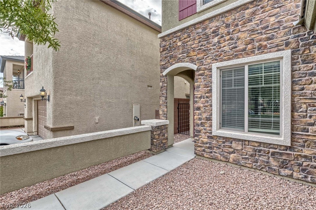 6845 Sigri St - Photo 4 of 50