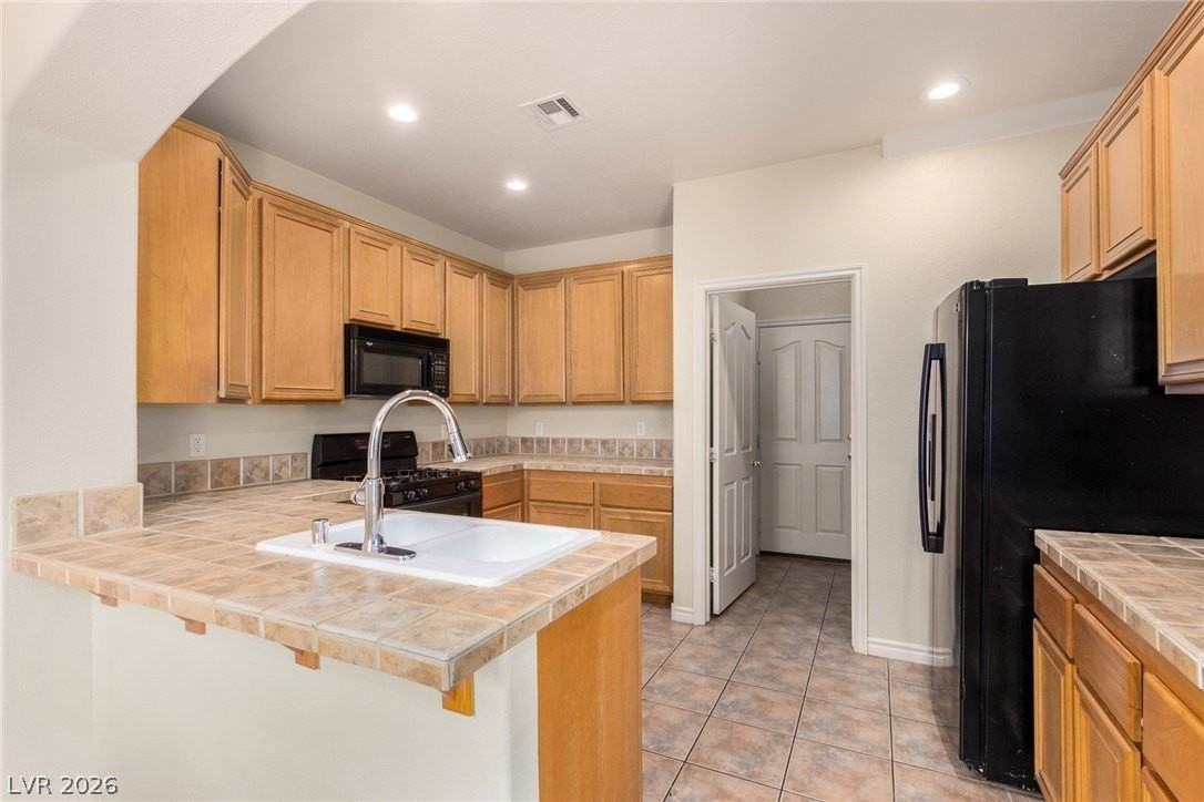 9109 Kinross Ave - Photo 7 of 30