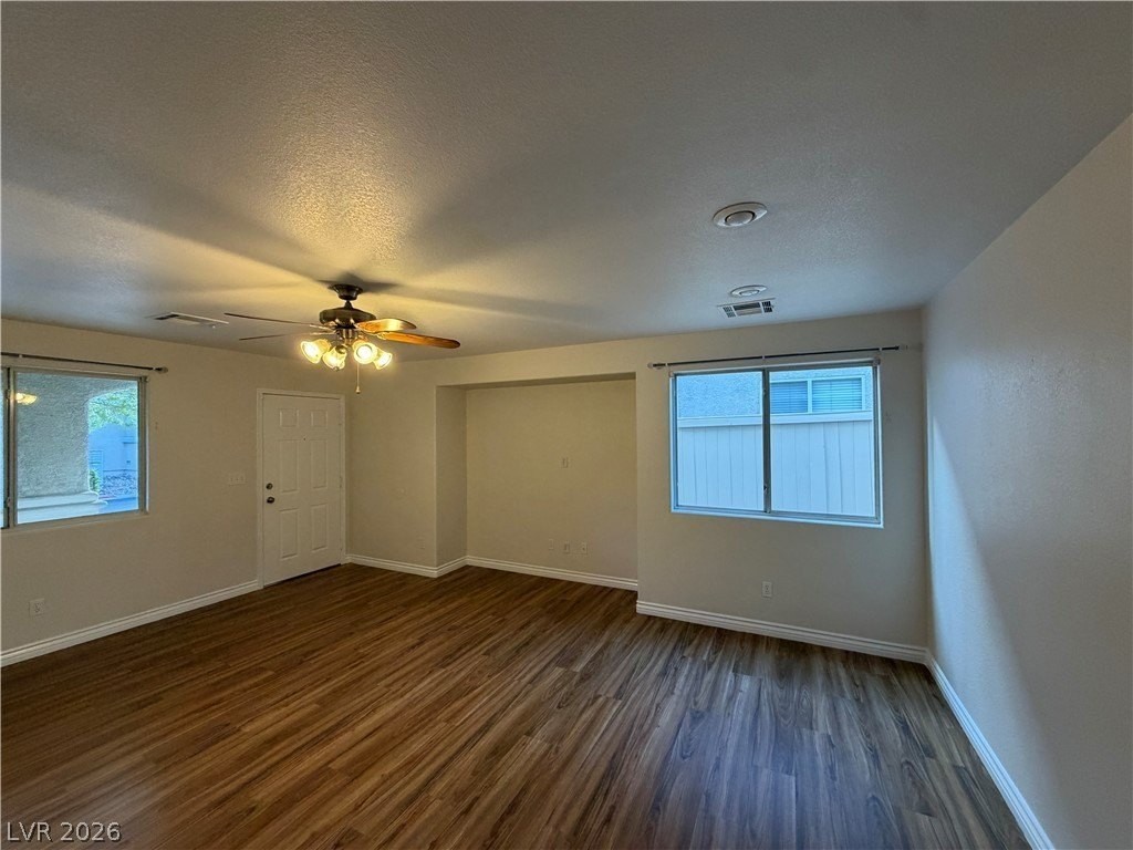 11963 Camden Brook St - Photo 4 of 45