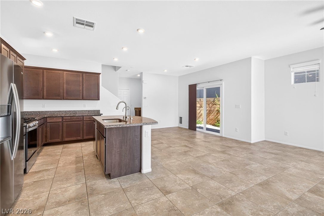 10687 Sariah Skye Ave - Photo 4 of 27