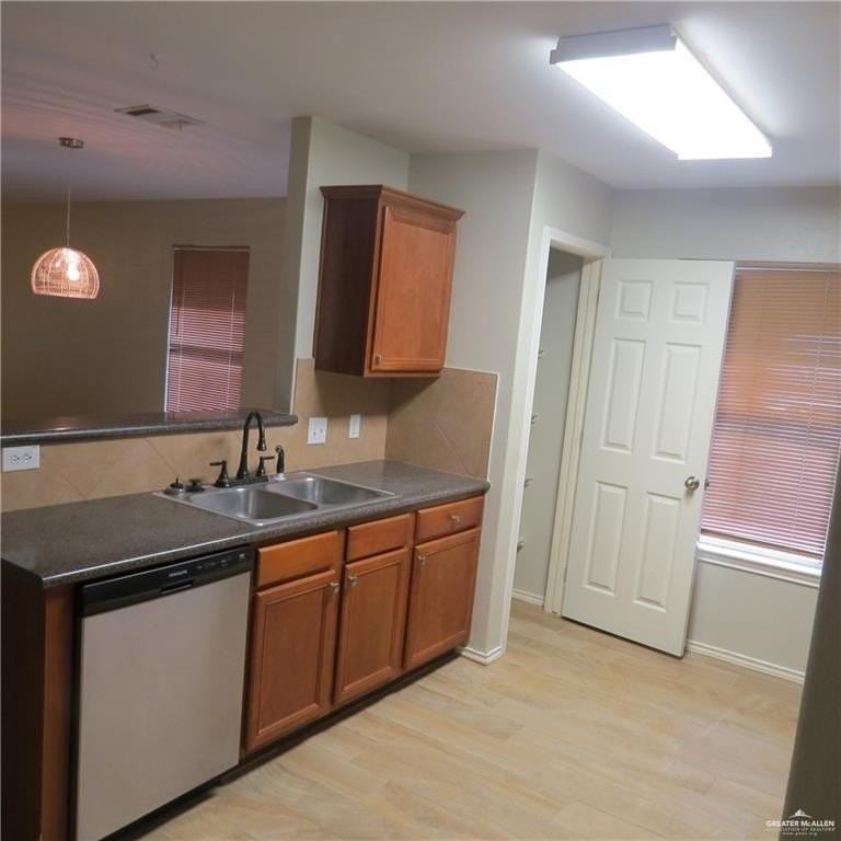 5306 N 47th Ln - Photo 5 of 18