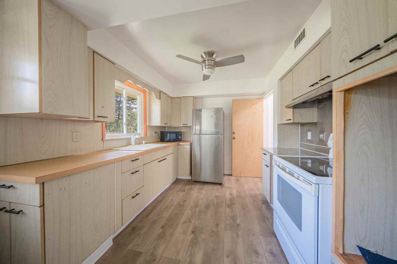 4445 Packard St - Photo 6 of 35
