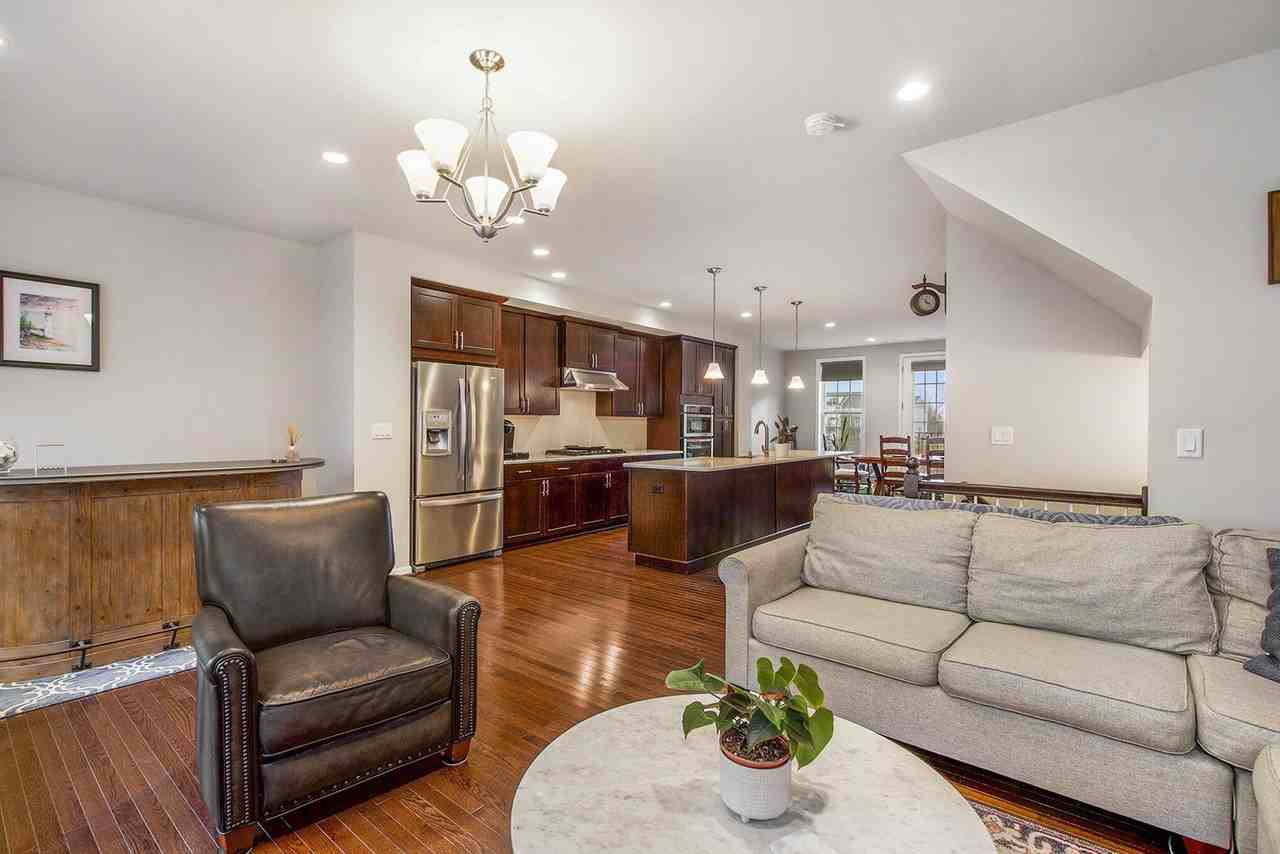 2765 Ashcombe Dr - Photo 6 of 22
