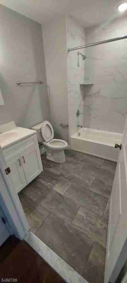 22 Market St #201 - Photo 5 of 26