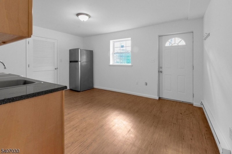 614 Bond St - Photo 6 of 10