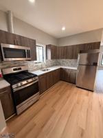 featured image of 148 Lawrence St #3