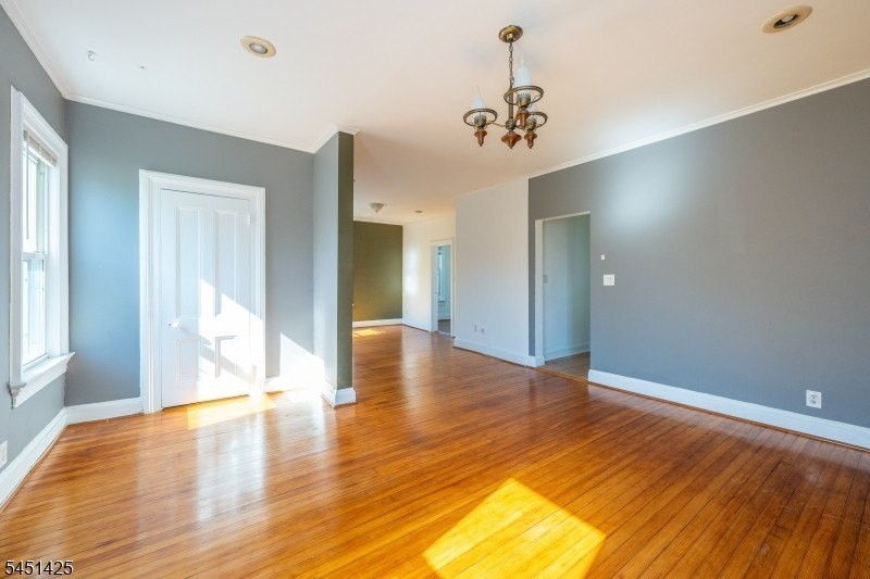33 Monroe Pl #3 - Photo 3 of 23