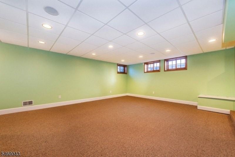 746 Valley Rd - Photo 2 of 30