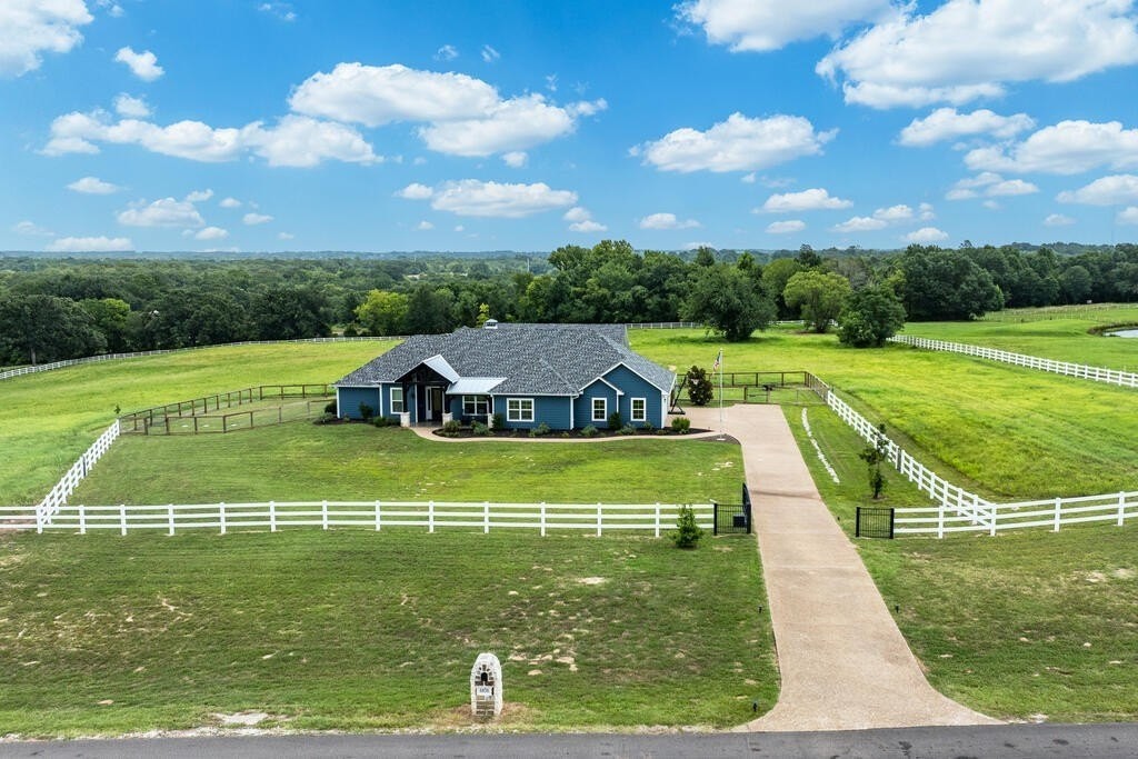6870 Shore Crest Way - Photo 4 of 50