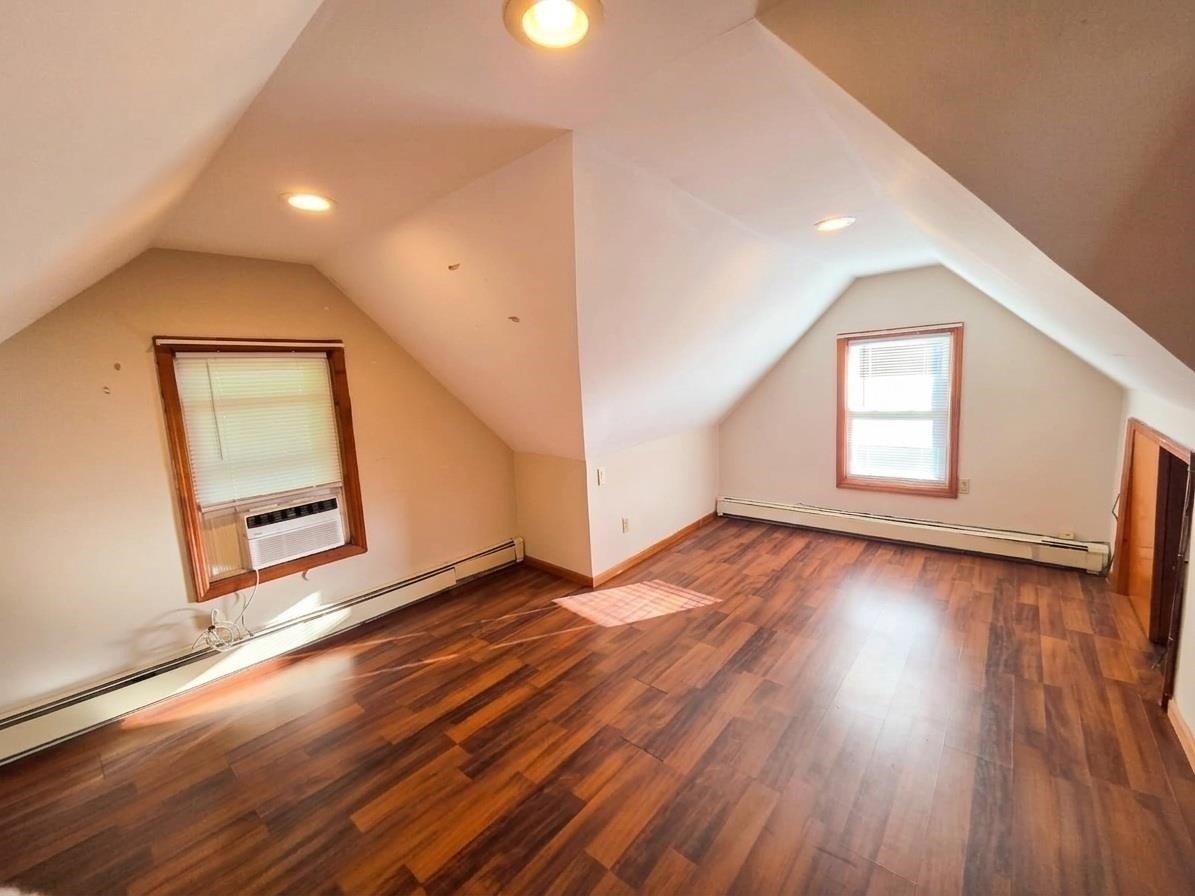 435 Washington St #2ndFL - Photo 7 of 8
