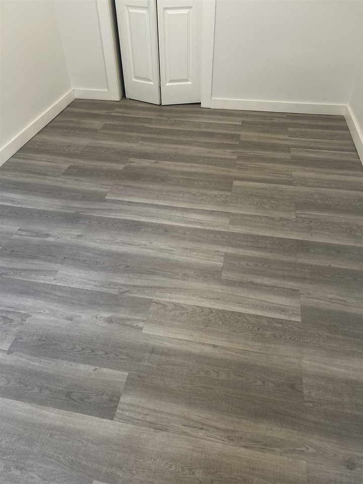 215 Mallory Ave - Photo 6 of 8