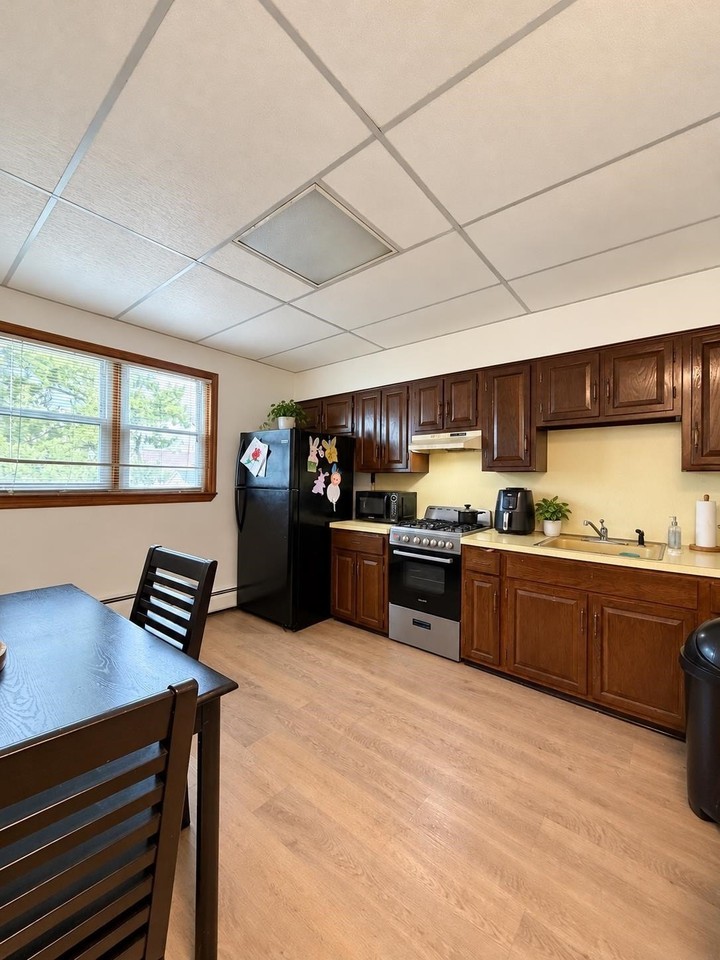 551 Kennedy Blvd #2 - Photo 3 of 6