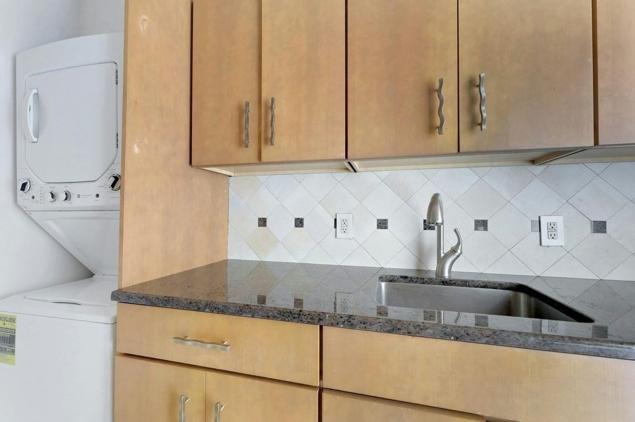 9019 Wall St - Photo 6 of 13