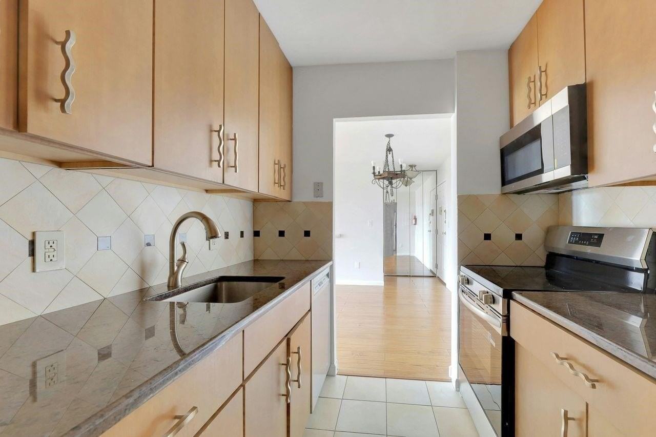 9019 Wall St - Photo 7 of 13