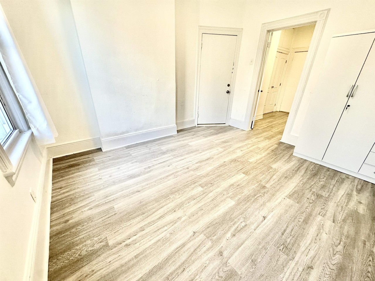 356 Liberty Ave - Photo 3 of 28