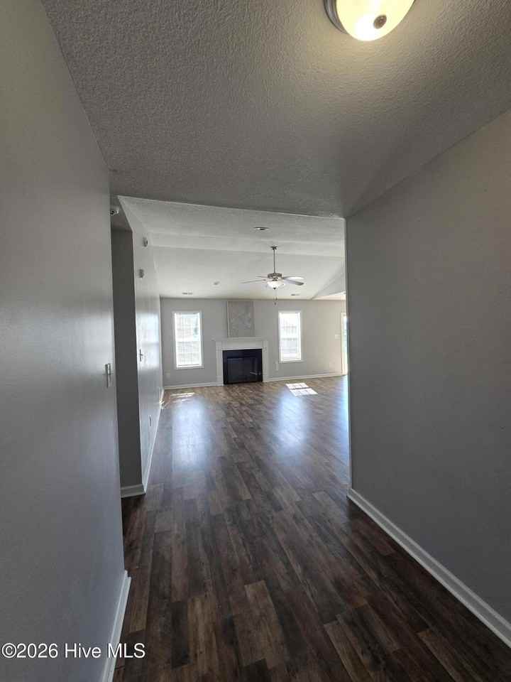 102 Prelude Dr - Photo 4 of 25