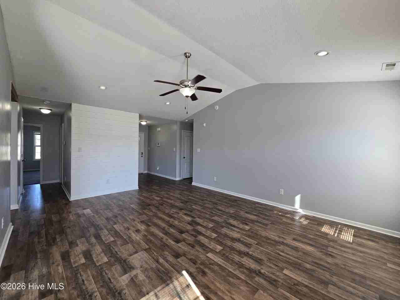 102 Prelude Dr - Photo 7 of 25