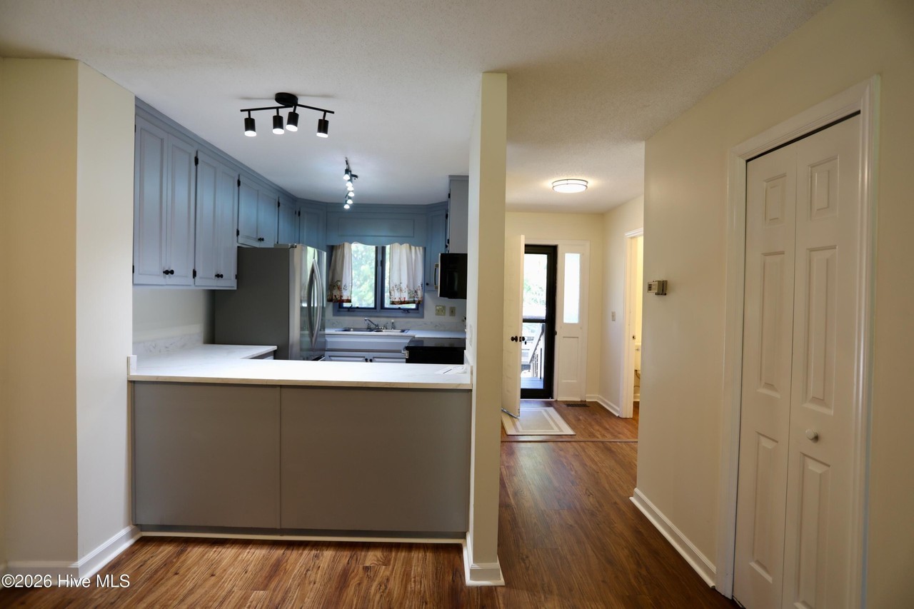 234 Persimmon Dr Apt C - Photo 7 of 25