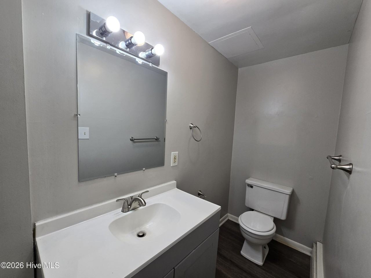 1221 Carolina Ave #2C - Photo 4 of 4