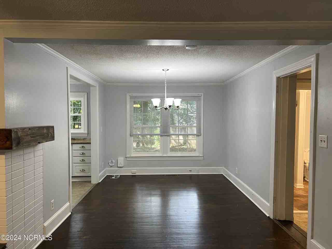 2503 Madison Cir - Photo 7 of 30