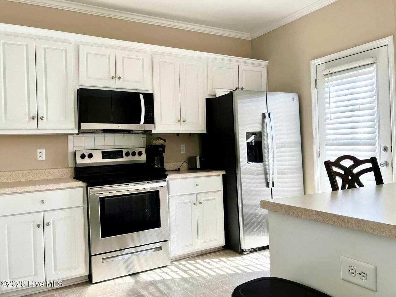 2807 Brickrun Way - Photo 2 of 17