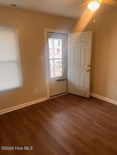 1221 Battle St #B - Photo 2 of 11