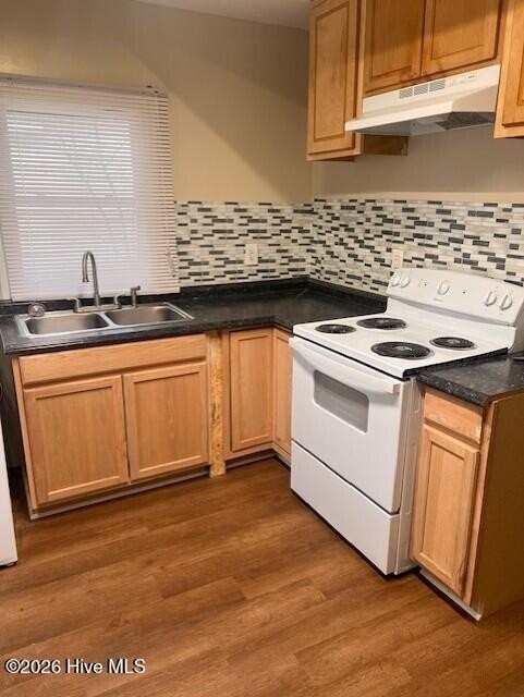 1221 Battle St #B - Photo 6 of 11