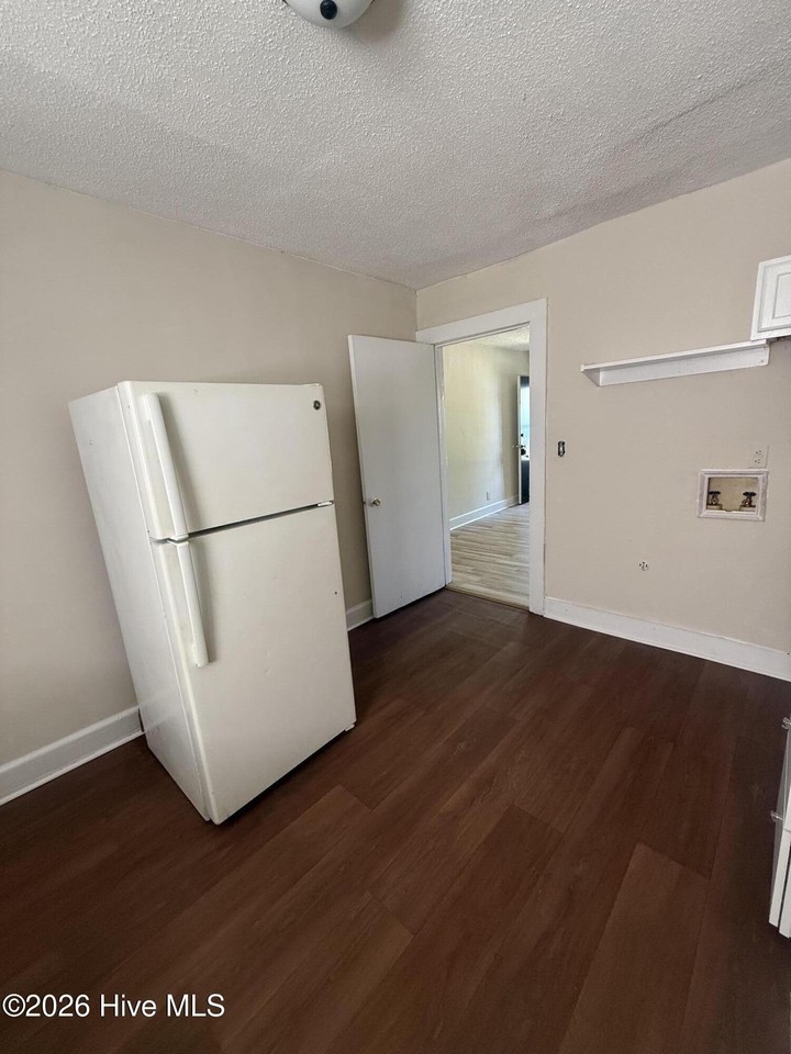 413 Vance St - Photo 5 of 10