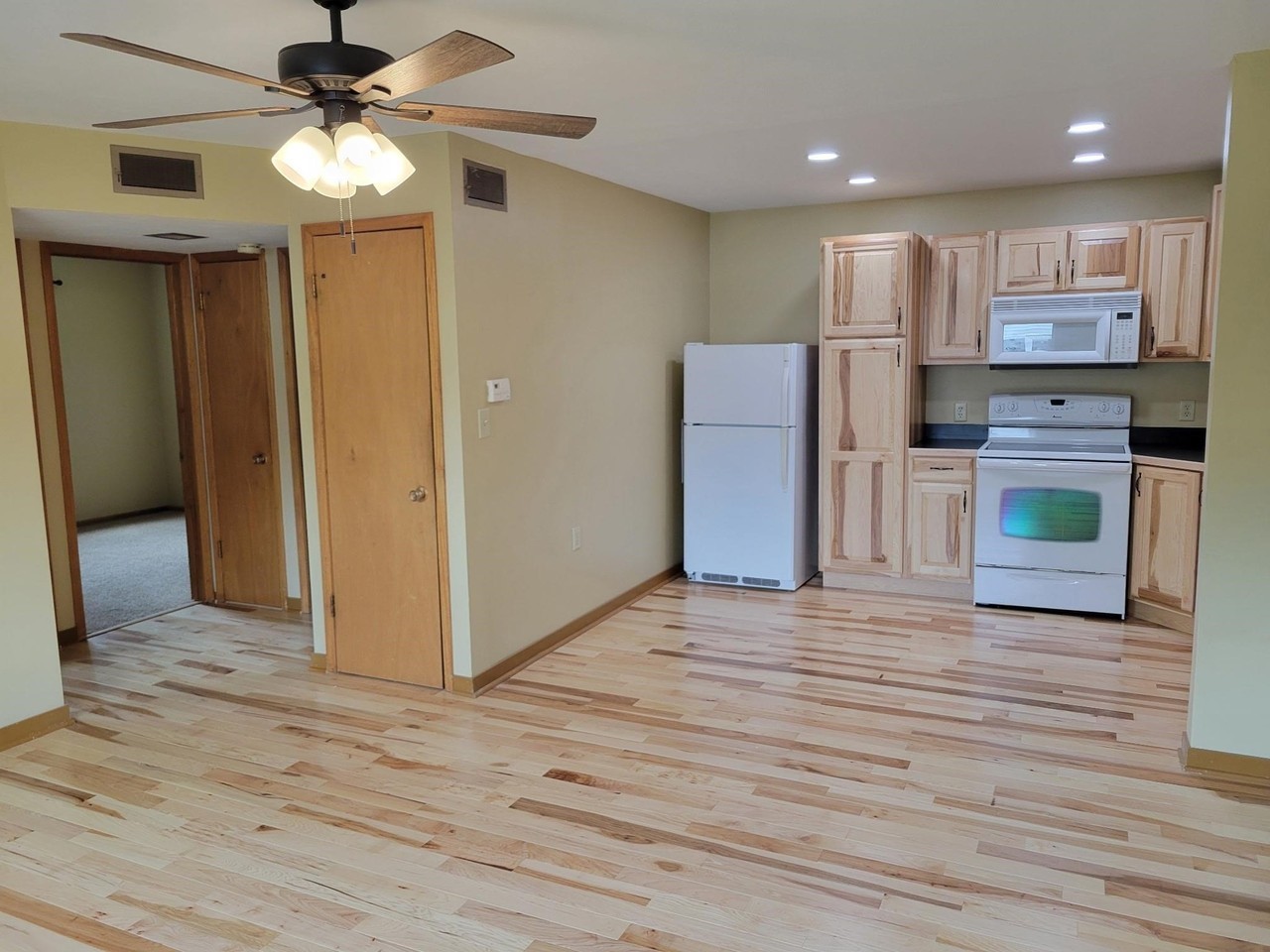 102 N 14th St #7 - Photo 5 of 9