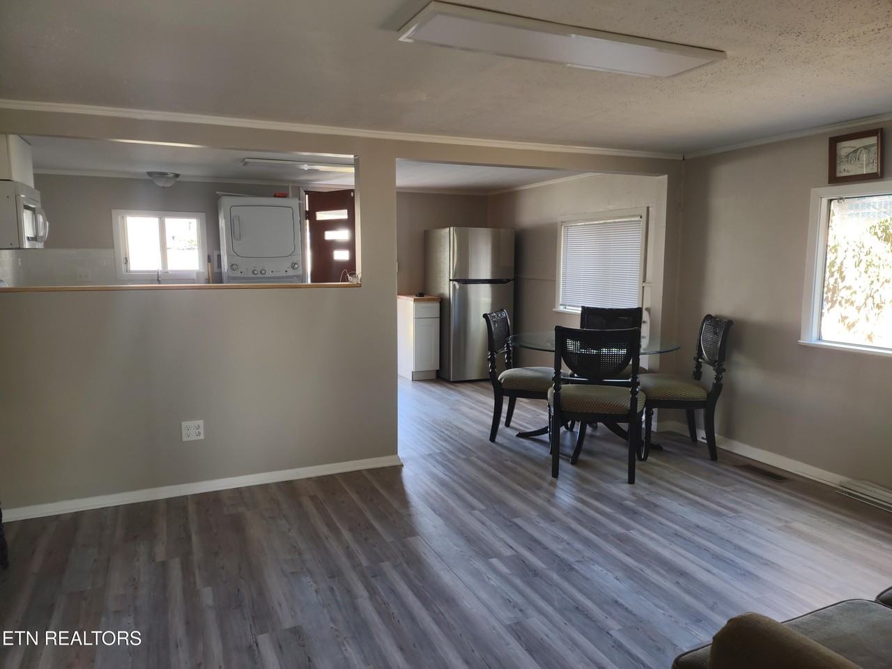 757 W Outer Dr - Photo 6 of 15