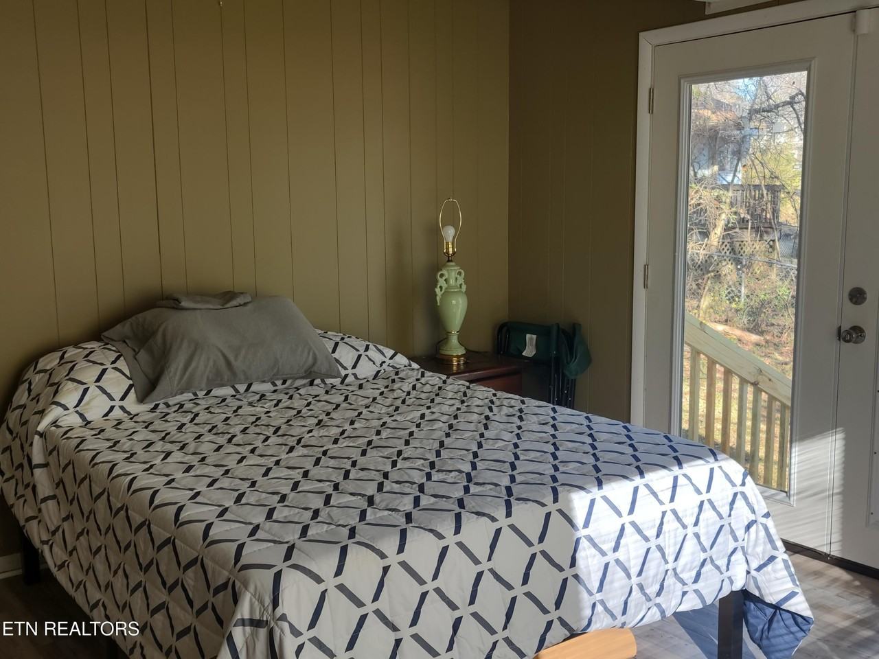 757 W Outer Dr - Photo 7 of 15