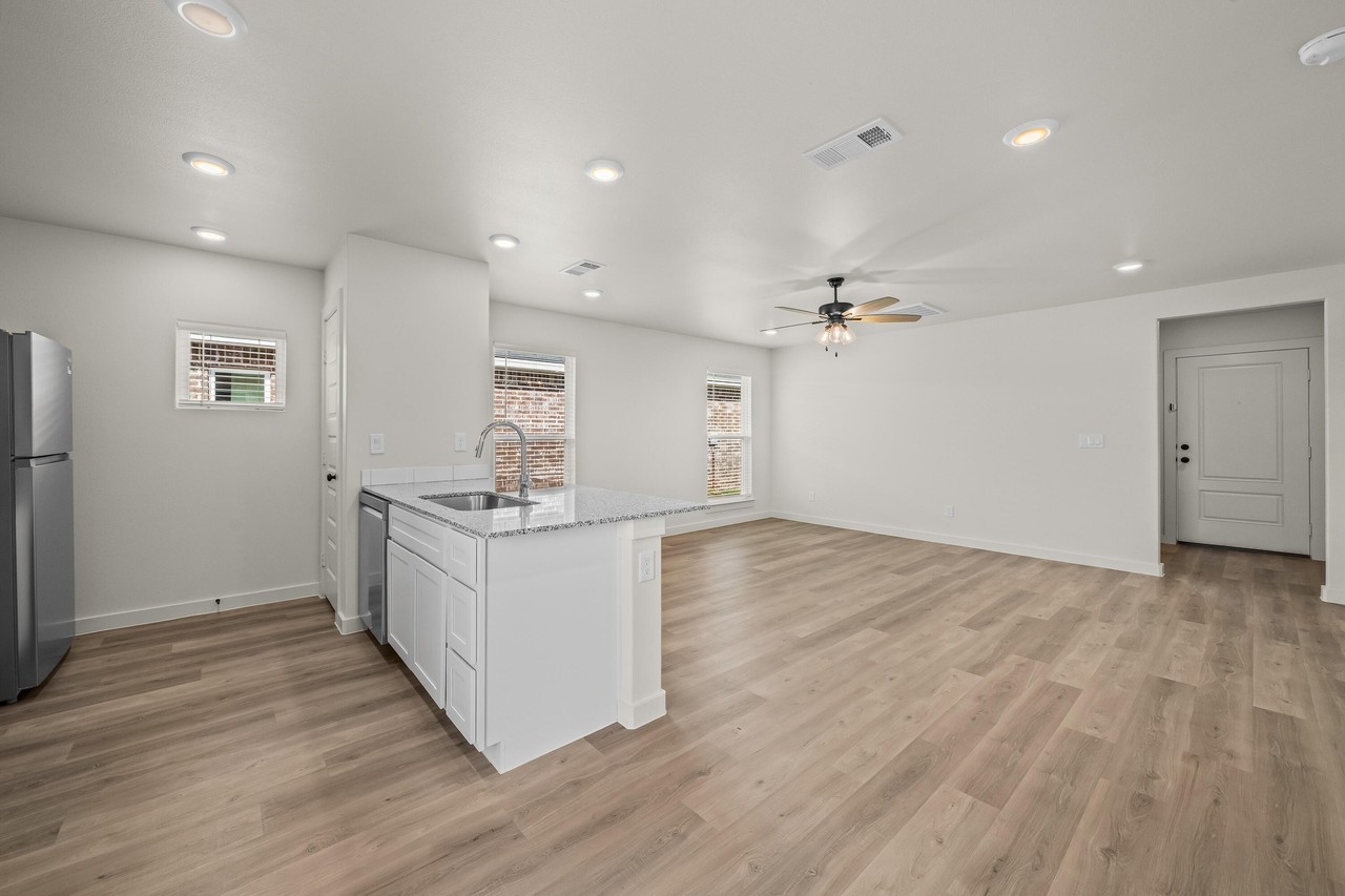 2013 Yellowhouse Avenue - Photo 4 of 15