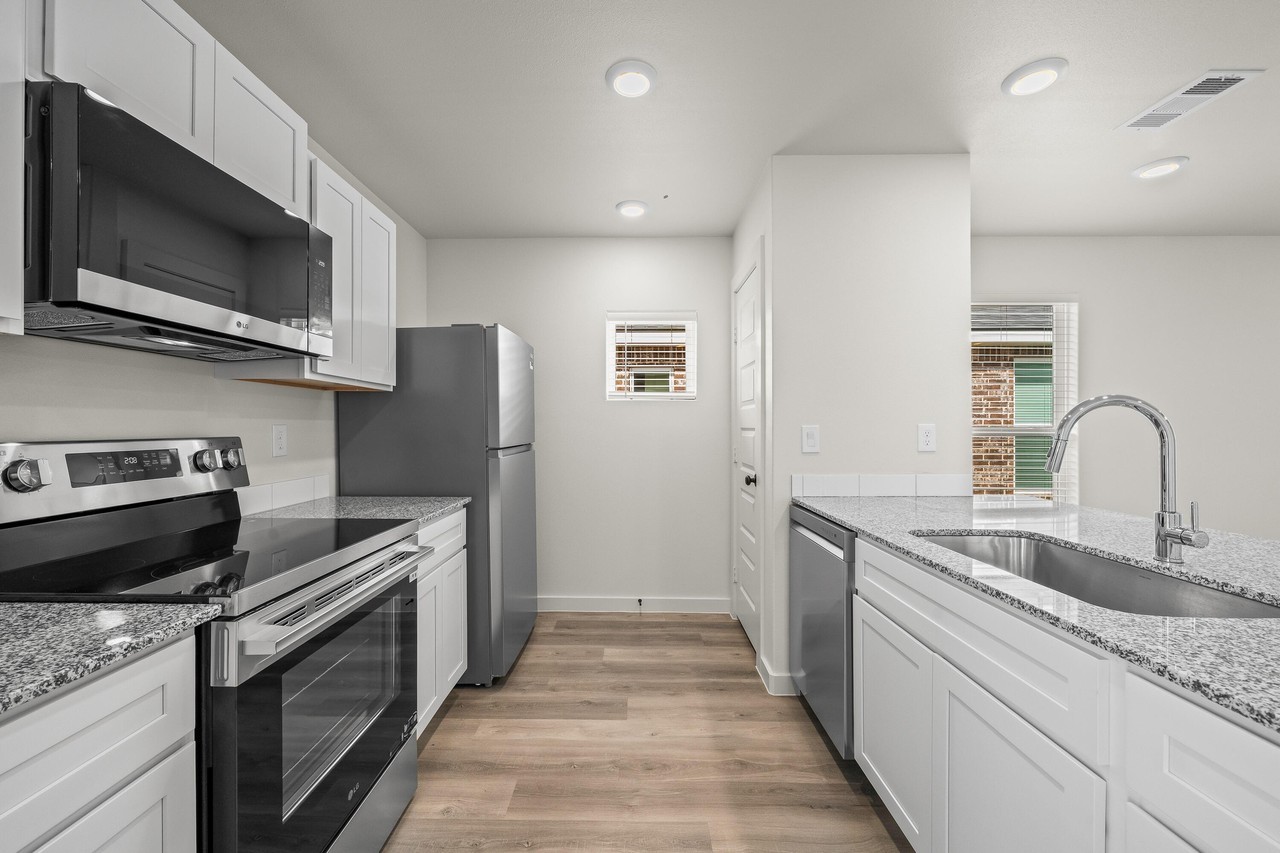 2013 Yellowhouse Avenue - Photo 5 of 15