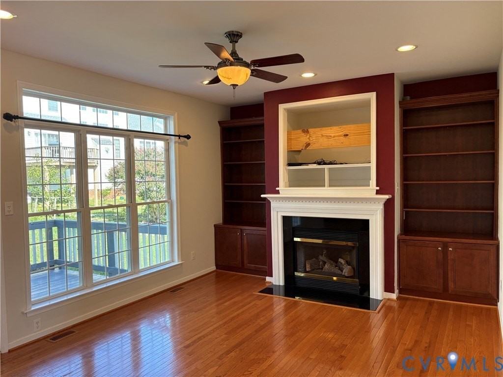 14730 Waters Shore Dr - Photo 4 of 35
