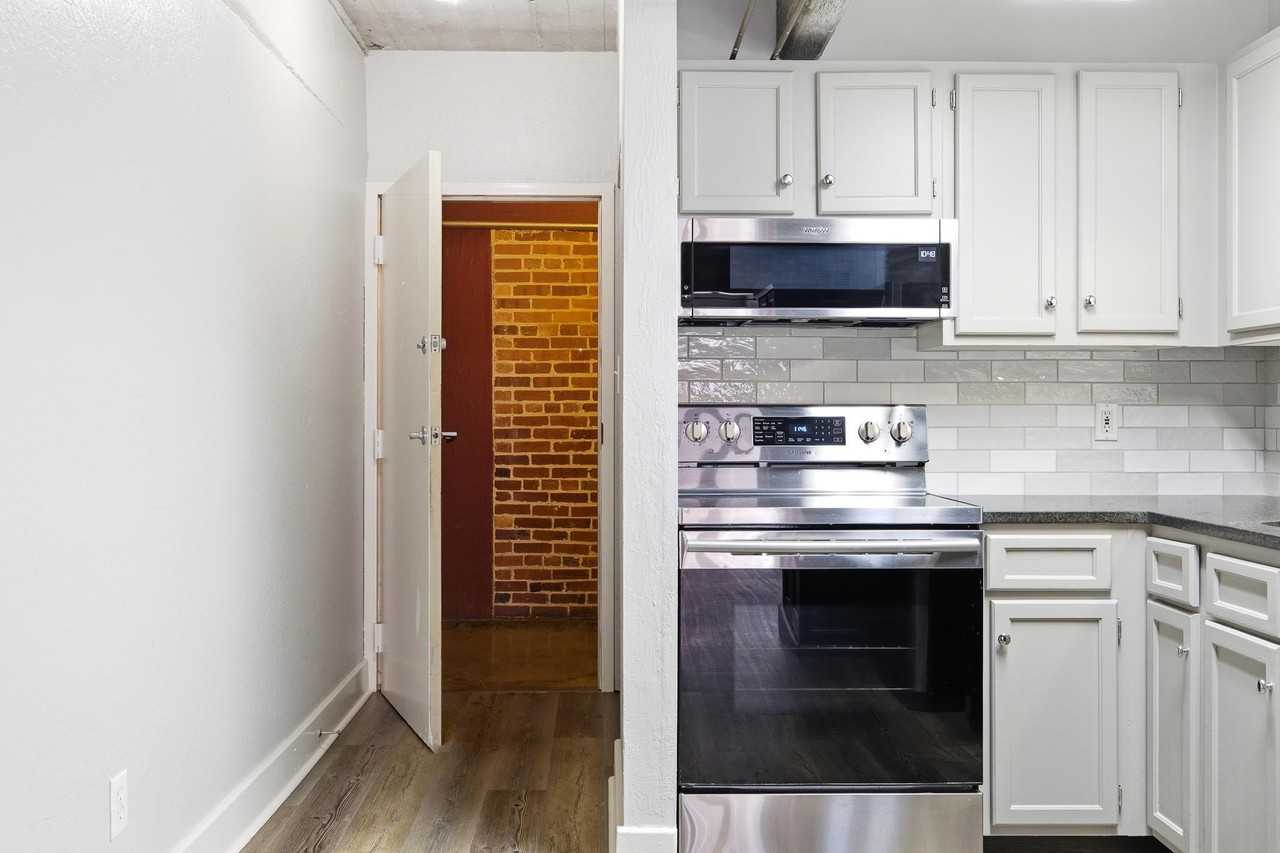 408 S Front St #206 - Photo 2 of 24
