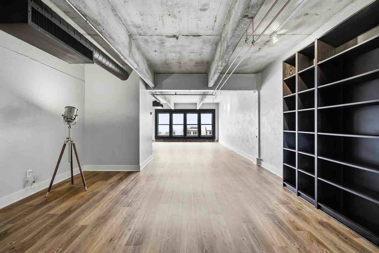 408 S Front St #206 - Photo 5 of 24