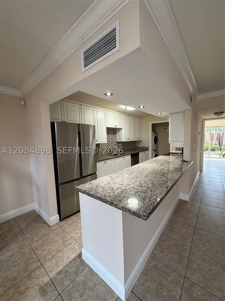 7938 Sw 105th Pl #7938 - Photo 2 of 34