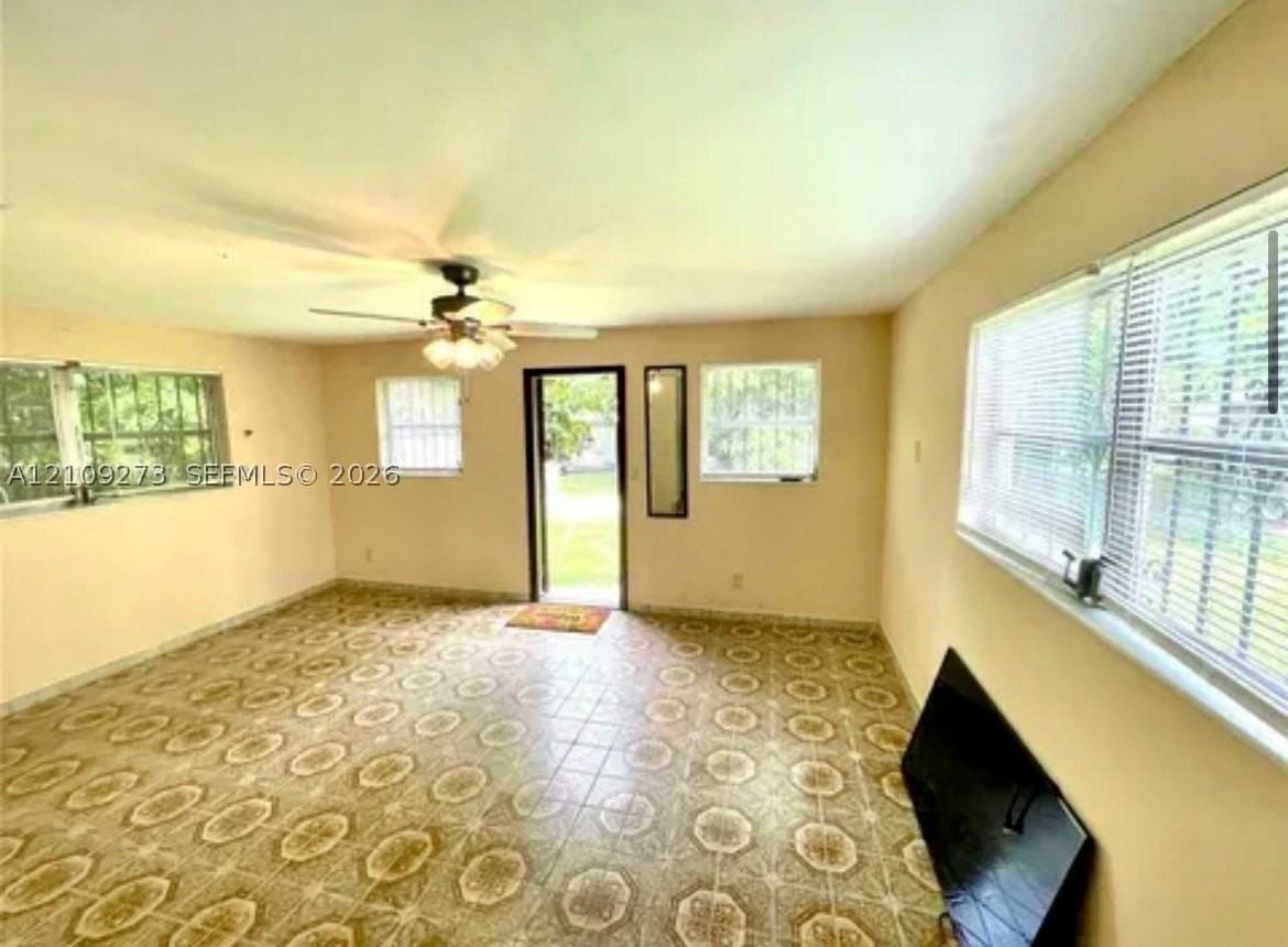 3061 Nw 99th St #2 - Photo 5 of 13