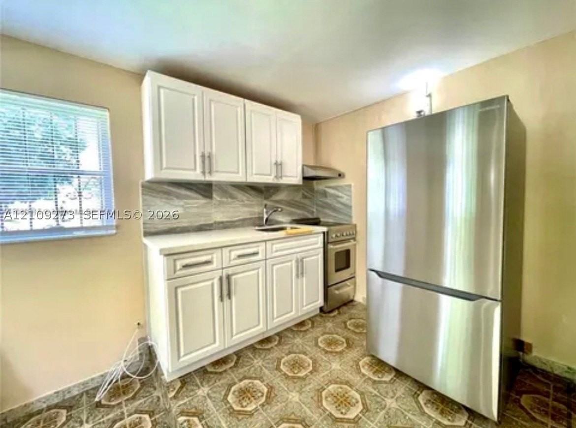 3061 Nw 99th St #2 - Photo 7 of 13