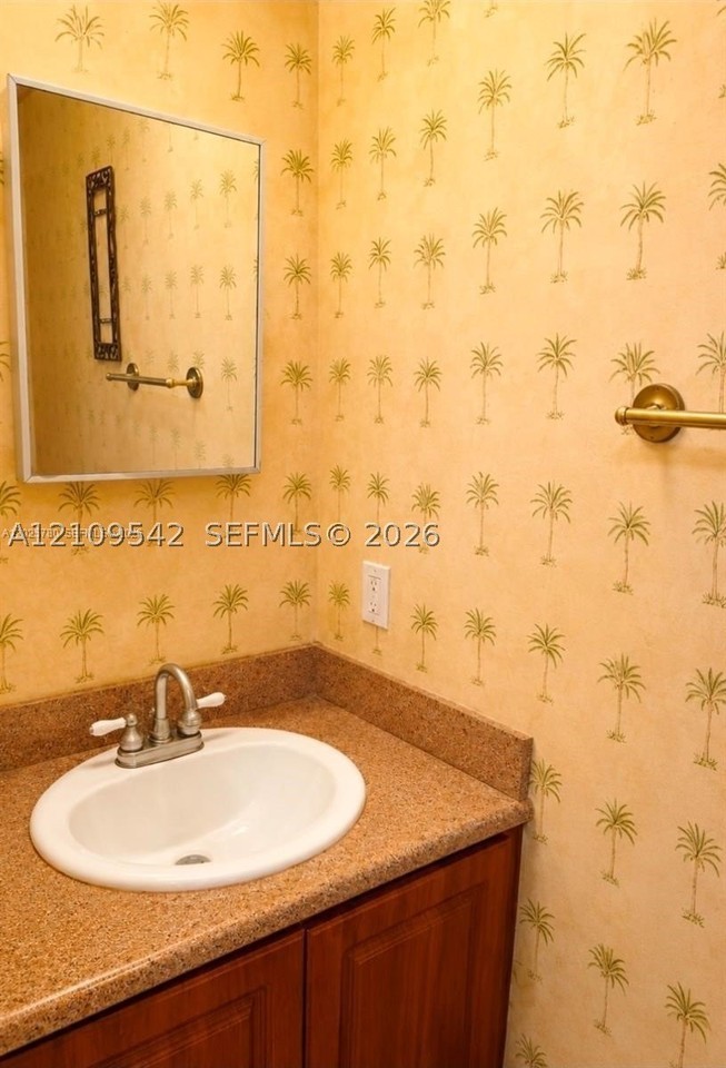3082 S Oakland Forest Dr #1301 - Photo 6 of 14