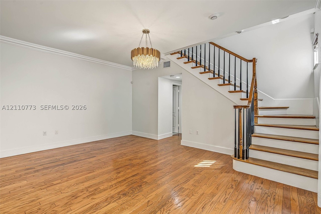 3263 Gifford Ln #3263 - Photo 2 of 20